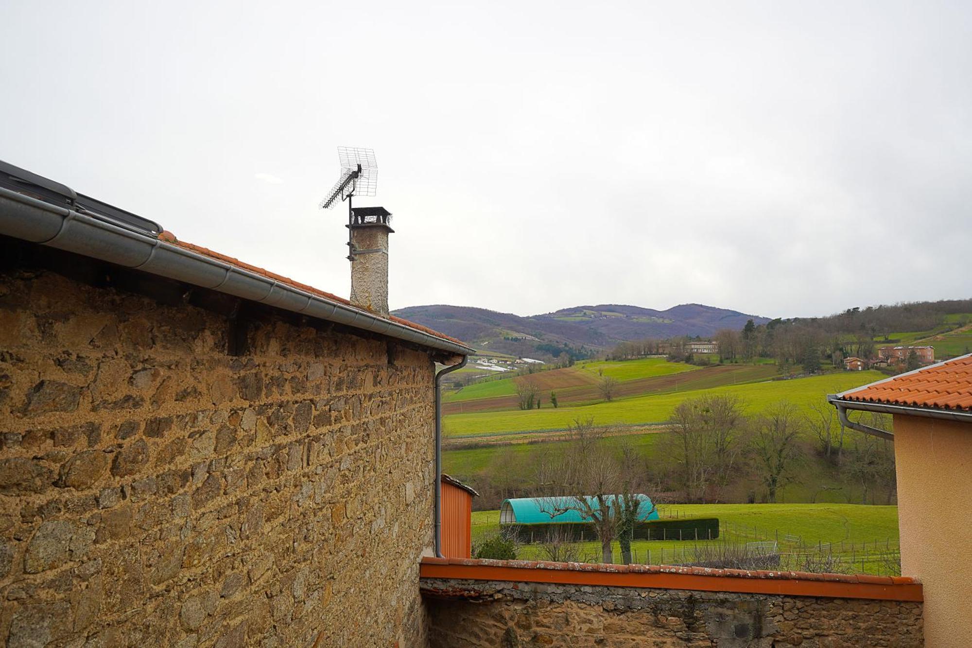 Bel Appartement T2 40 M² Vaugneray Exterior foto